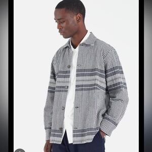 Universal Works travail aussi shirt checkered